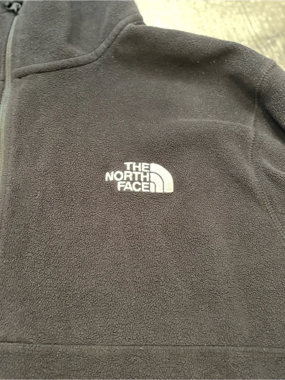 The North Face Men’s Black Half-Zip Fleece Pullover